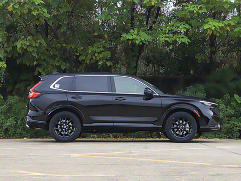 2026款 全球30年荣耀款 2.0L e:HEV 两驱智睿版 2026款 全球30年荣耀款 2.0L e:HEV 两驱智睿版