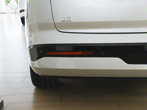 2025款 210Ultra智驾版 5座 2025款 210Ultra智驾版 5座