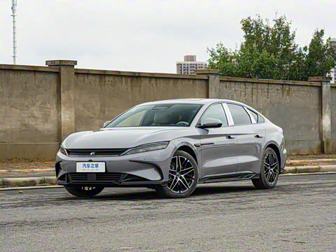 2025款 EV 智驾版 635KM旗舰版 2025款 EV 智驾版 635KM旗舰版