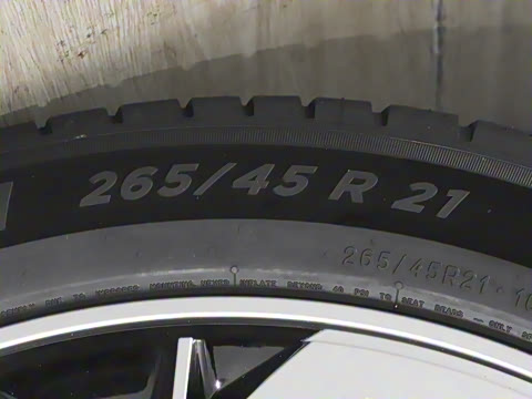 2025款 210Ultra智驾版 5座 2025款 210Ultra智驾版 5座