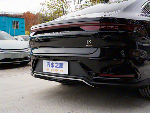 2025款 EV 智驾版 635KM激光雷达旗舰型 2025款 EV 智驾版 635KM激光雷达旗舰型