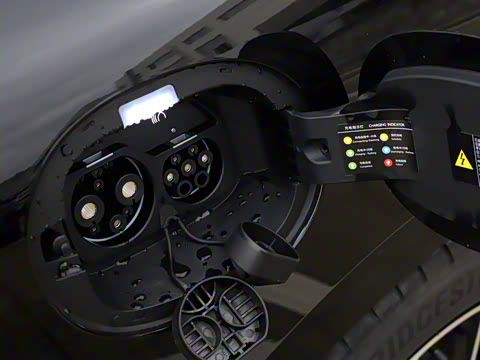 2025款 EV 智驾版 635KM旗舰版 2025款 EV 智驾版 635KM旗舰版