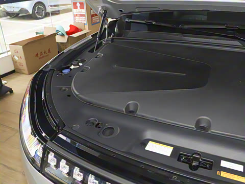 2025款 210Ultra智驾版 5座 2025款 210Ultra智驾版 5座