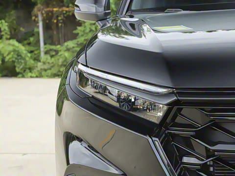 2026款 全球30年荣耀款 2.0L e:HEV 四驱智逸版 2026款 全球30年荣耀款 2.0L e:HEV 四驱智逸版