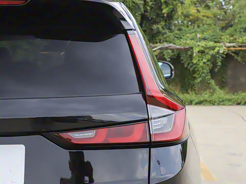 2026款 全球30年荣耀款 2.0L e:HEV 四驱智逸版 2026款 全球30年荣耀款 2.0L e:HEV 四驱智逸版