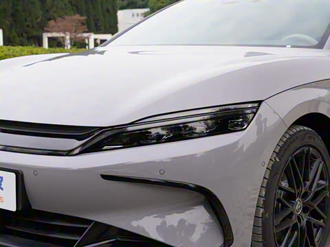 2025款 DM-i 智驾版 245KM激光雷达旗舰型 2025款 DM-i 智驾版 245KM激光雷达旗舰型