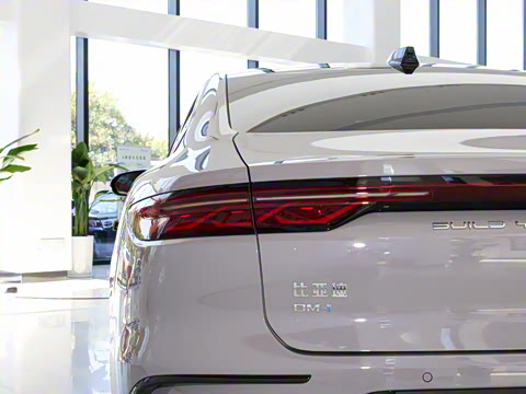 2025款 DM-i 智驾版 245KM尊荣型 2025款 DM-i 智驾版 245KM尊荣型