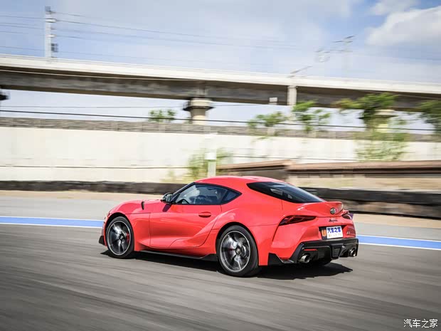 丰田(进口) SUPRA 2021款 GR SUPRA 3.0T 标准型