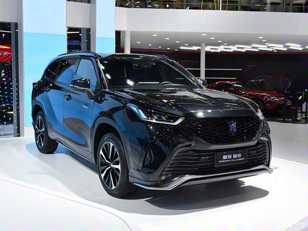 一汽丰田 皇冠陆放 2021款 2.5L HEV四驱旗舰版