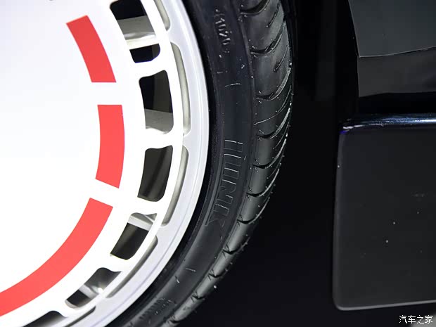 合創(chuàng)汽車 合創(chuàng)Z03 2021款 Z潮版