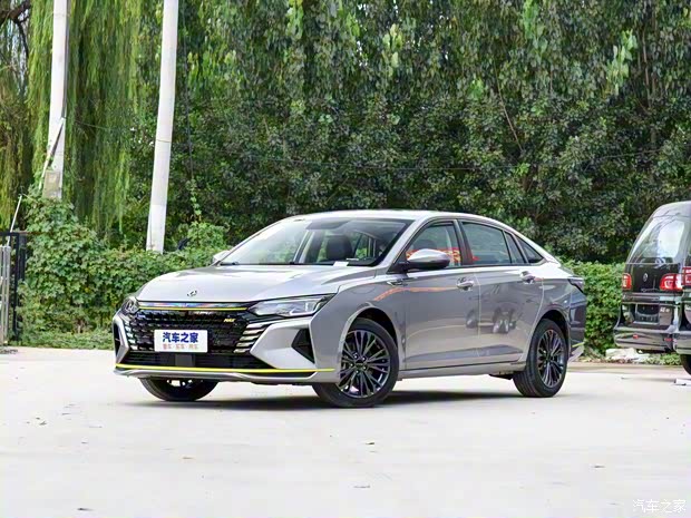 東風(fēng)乘用車 奕炫MAX 2021款 混動(dòng)版 基本型 東風(fēng)乘用車 奕炫MAX 2021款 混動(dòng)版 基本型