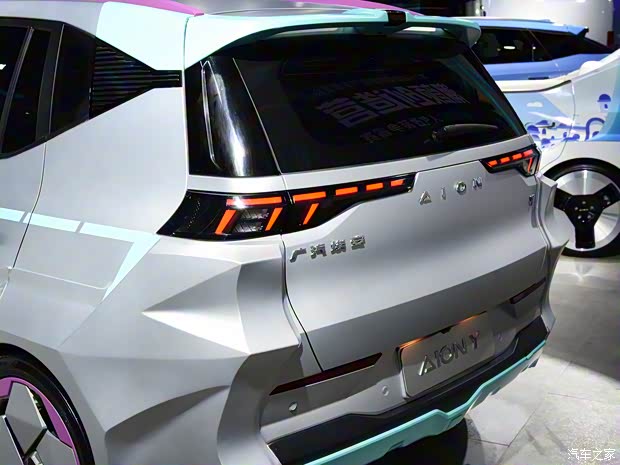 广汽埃安 AION Y 2021款 赛博电竞版