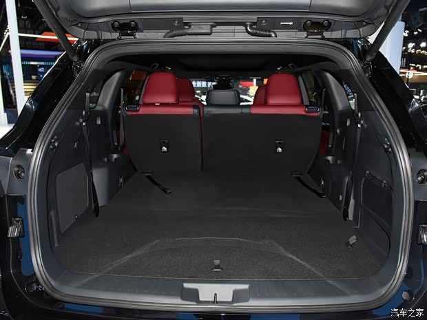 一汽丰田 皇冠陆放 2021款 2.5L HEV四驱旗舰版