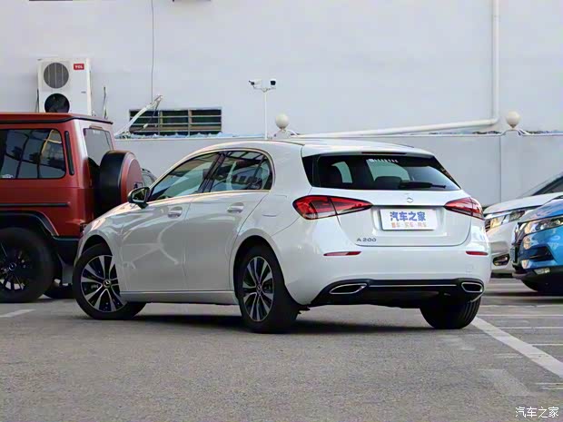 奔驰(进口) 奔驰A级(进口) 2021款 A 200 动感型 奔驰(进口) 奔驰A级(进口) 2021款 A 200 动感型
