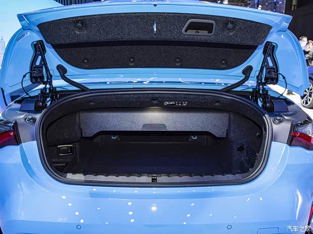 寶馬M 寶馬M4 2021款 M4敞篷轎跑車 M xDrive 雷霆版