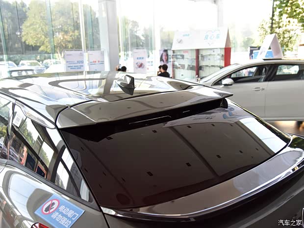 东风雪铁龙 凡尔赛C5 X 2021款 1.6T 越不凡