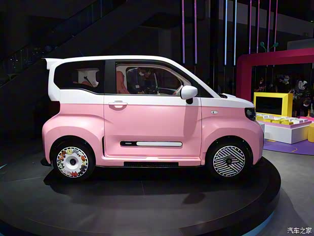 奇瑞新能源 QQ冰淇淋 2022款 桃欢喜 奇瑞新能源 QQ冰淇淋 2022款 桃欢喜