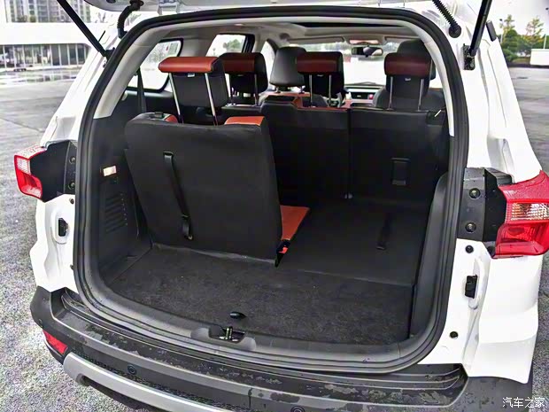 北汽銀翔 北汽幻速S3 2016款 S3L 1.5L 手動尊貴型