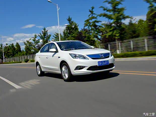 长安汽车 逸动 2015款 纯电动尊贵型 长安汽车 逸动 2015款 纯电动尊贵型