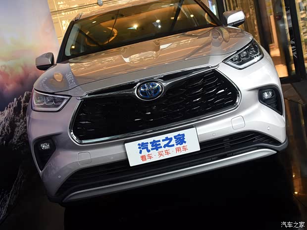 广汽丰田 汉兰达 2022款 双擎 2.5L 基本型