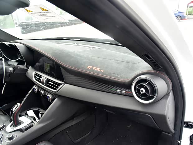 阿尔法·罗密欧 Giulia 2021款 GTAm 试装车