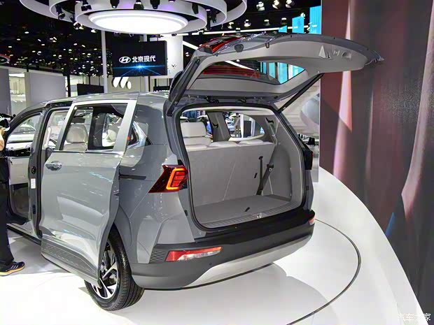 北京现代 库斯途 2021款 380TGDi 智爱旗舰版 TOP Premium