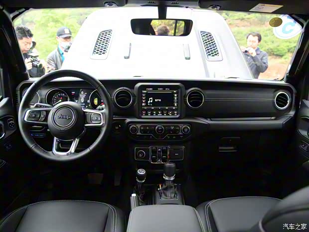 Jeep(进口) 牧马人新能源 2021款 四门 2.0T 4xe 撒哈拉先行版 Jeep(进口) 牧马人新能源 2021款 四门 2.0T 4xe 撒哈拉先行版