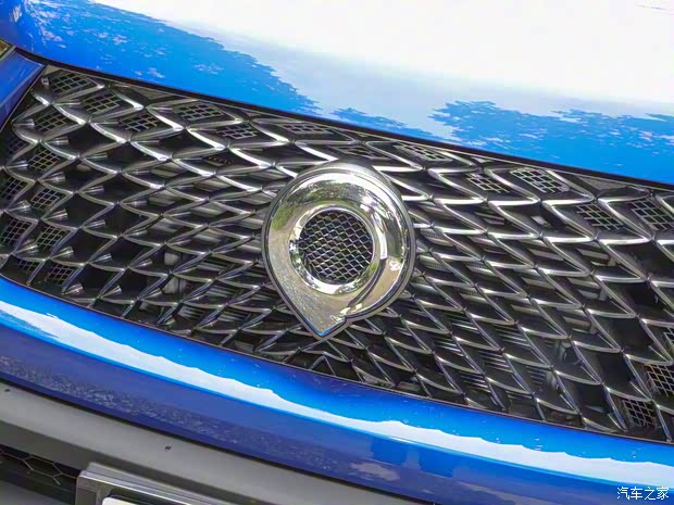 长城汽车 炮 2021款 2.0T商用版手动柴油两驱领航型长箱GW4D20M