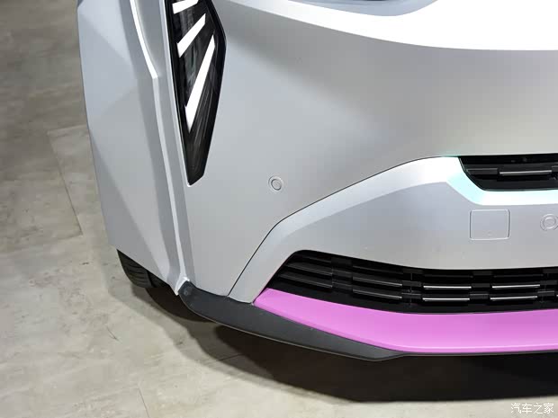 广汽埃安 AION Y 2021款 赛博电竞版