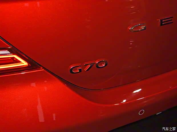 捷尼賽思 捷尼賽思G70 2022款 2.0T 四驅(qū)旗艦型