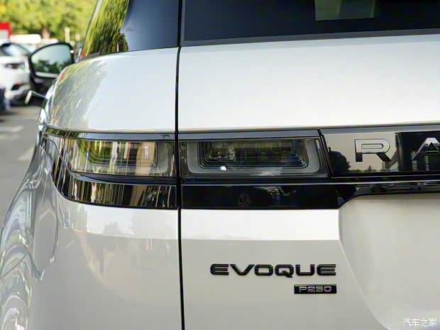 奇瑞捷豹路虎 揽胜极光 2021款 极光L 249PS R-Dynamic HSE