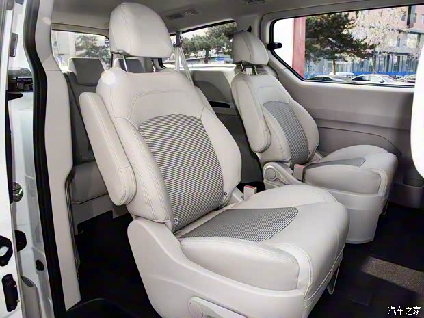 上汽大通 上汽大通G10 2016款 2.0T 自动精英版 上汽大通 上汽大通G10 2016款 2.0T 自动精英版