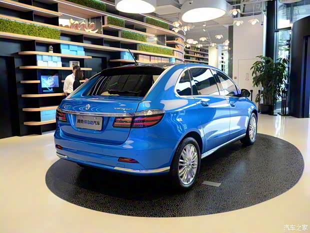 比亚迪戴姆勒 腾势 2016款 尊贵版