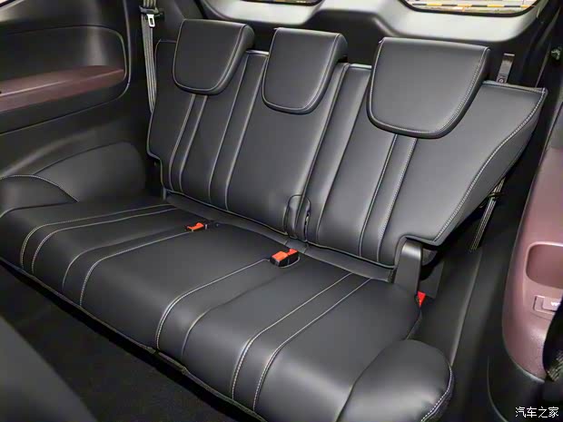 广汽乘用车 传祺M6 2021款 PRO 270T 自动尊享版 广汽乘用车 传祺M6 2021款 PRO 270T 自动尊享版