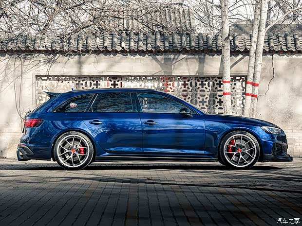 Audi Sport 奧迪RS 4 2019款  RS 4 2.9T Avant