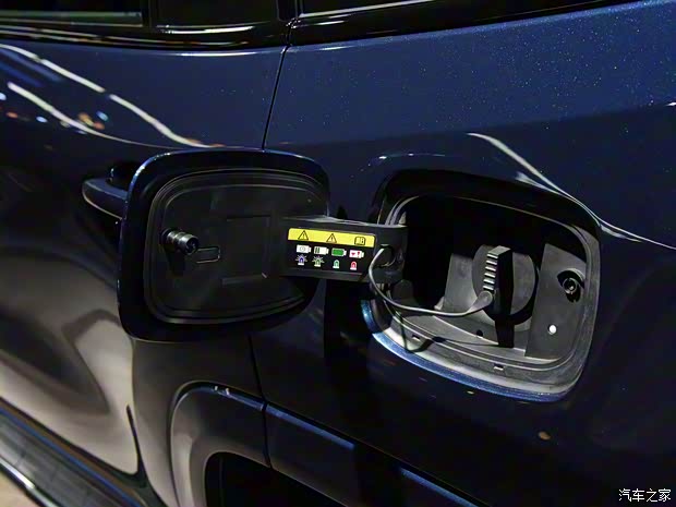 廣汽菲克Jeep 大指揮官PHEV 2021款 2.0T 插電混動(dòng)版