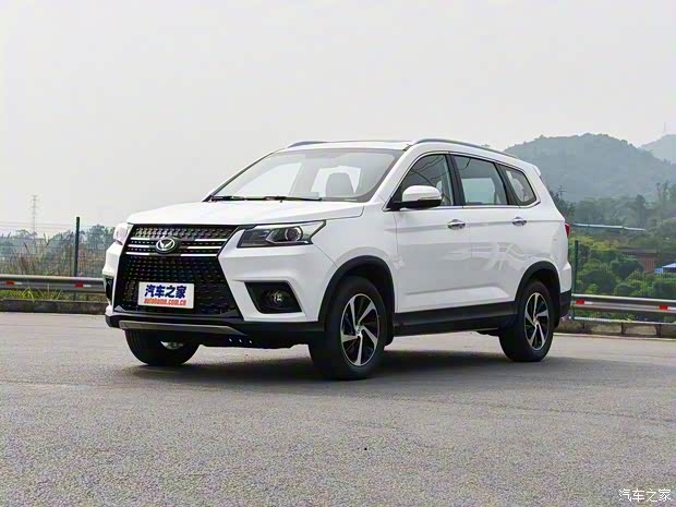 北汽银翔 北汽幻速S7 2017款 1.5T 自动尊享型