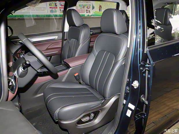 广汽乘用车 传祺M6 2021款 PRO 270T 自动尊享版 广汽乘用车 传祺M6 2021款 PRO 270T 自动尊享版