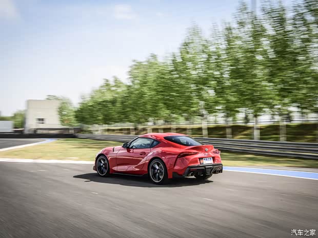 丰田(进口) SUPRA 2021款 GR SUPRA 3.0T 标准型