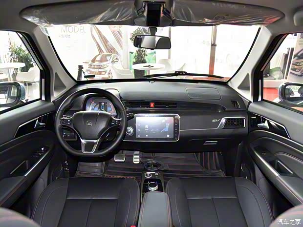 众泰汽车 众泰E200 2018款 飞鱼座 众泰汽车 众泰E200 2018款 飞鱼座