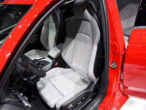 奧迪(進(jìn)口) 奧迪S4 2016款 S4 3.0TFSI