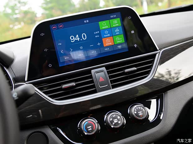 上汽通用五菱 寶駿310 2017款 1.5L 自動(dòng)豪華型