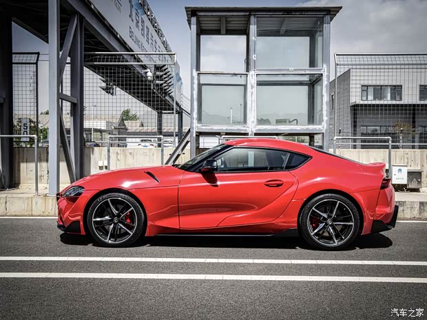 丰田(进口) SUPRA 2021款 GR SUPRA 3.0T 标准型