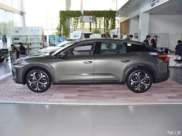 东风雪铁龙 凡尔赛C5 X 2021款 1.6T 越不凡