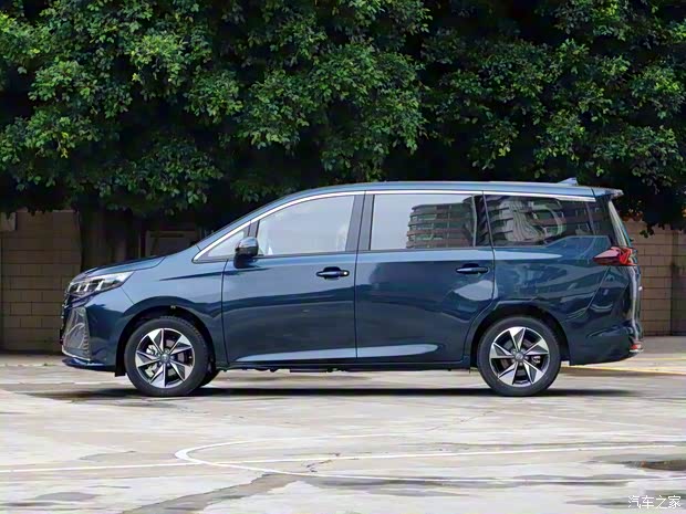 广汽乘用车 传祺M6 2021款 PRO 270T 自动尊享版 广汽乘用车 传祺M6 2021款 PRO 270T 自动尊享版