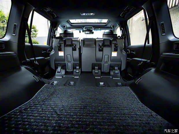 丰田(进口) 兰德酷路泽(进口) 2022款 ZX 日本版 丰田(进口) 兰德酷路泽(进口) 2022款 ZX 日本版