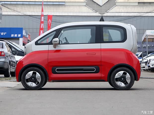 上汽通用五菱 宝骏KiWi EV 2021款 设计师 上汽通用五菱 宝骏KiWi EV 2021款 设计师