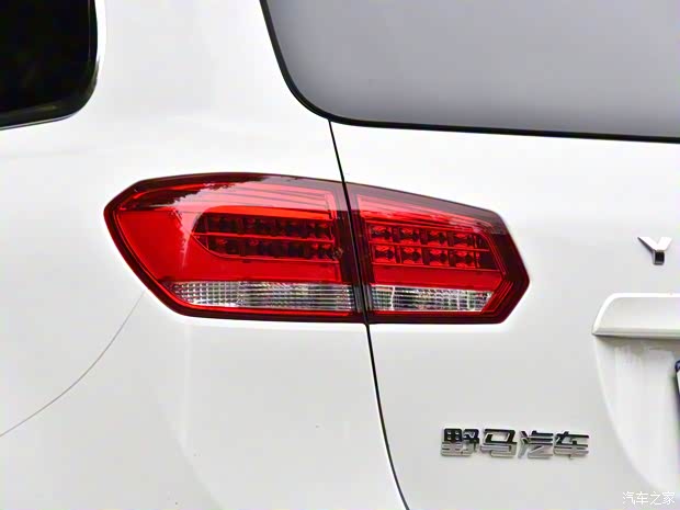 野马汽车 野马T70 2017款 T70S 运动版 1.8T CVT旗舰型