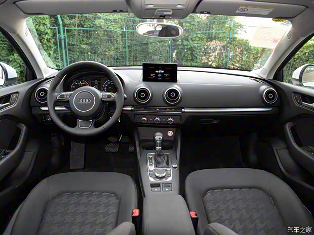 一汽-大眾奧迪 奧迪A3 2015款 Limousine 35 TFSI 百萬(wàn)紀(jì)念智領(lǐng)型