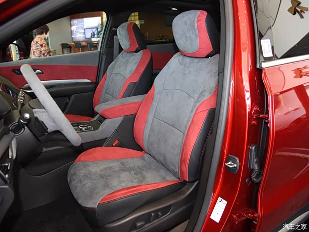 上汽通用凯迪拉克 凯迪拉克XT4 2021款 28T 两驱领先型